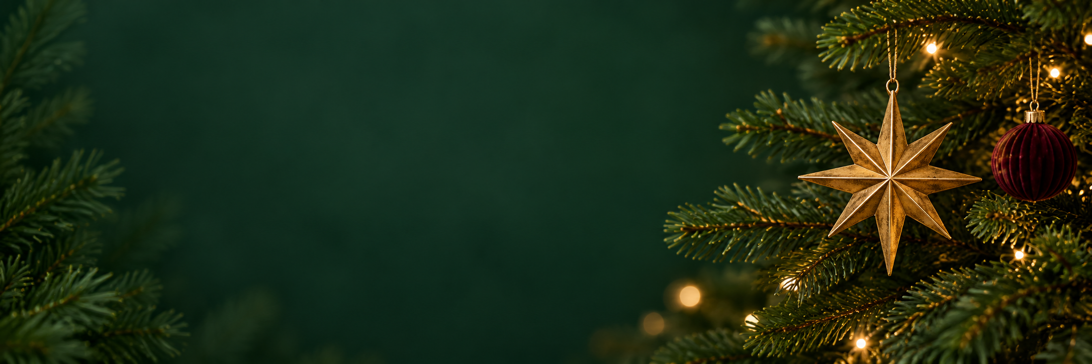 Dennengroen met gouden kerstster